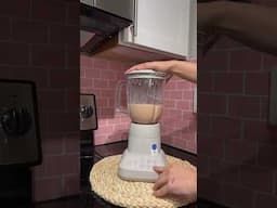 hot dog smoothie for the gainssss 😤 #protein #hotdog #proteinsmoothies