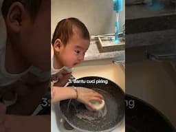 kalau bayi 4 bulan belum bisa lakuin ini semua.. SEGERA KE DOKTER‼️#momlife #parody #millenialmom