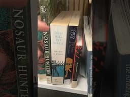 One of the Worst Dinosaur Books Found Out in the Wild