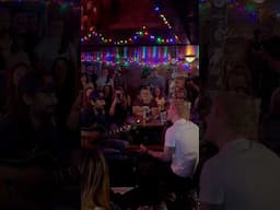 Shut down Santa’s Pub in Nashville to do dueling songs with @NoahKahan what a night
