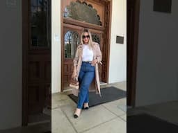 My go-to outfit formula: a white tee, jeans, and ballet flats #classicstyle #chicstyle