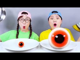 Giant Food VS Small Food Jelly Challenge DONA