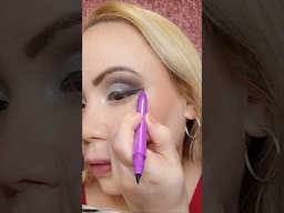 Winged Eyeliner Tutorial 2025 #wingedeyeliner #wingedlinertutorial #shorts