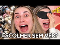 ESCOLHENDO PRODUTOS DE MAKE AS CEGAS!