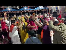 Maa ki karak par jumte maa ke bhagat 🙏🙏thanks for everything maa bawe wali g
