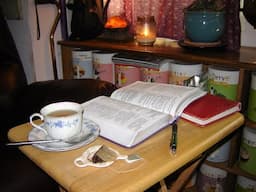 Tea with Jesus - EP 391 From a Broken Heart to Victory - Resurrection Sunday