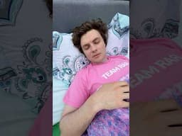 TURNING MY BED INTO A SPEED BOAT!!🛥️🛏️ #bed #boat #lake #speedboat #usa #shorts #funny