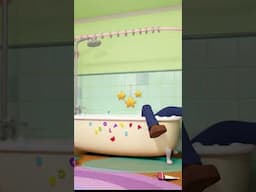 🛁🤭 Uh-oh! Clumsy Daddy Slips in the Bathtub! What a Mess! #lellobee #clumsy #shorts