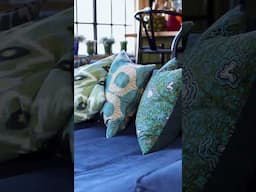 We're stepping inside a captivating London warehouse apartment! ✨🛋