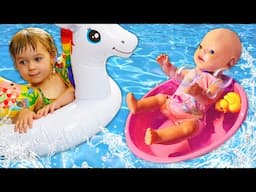 🔴Baby Annabell & Baby Born doll at the pool 🔴 Kids play with dolls & toys