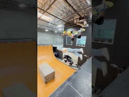 Diving over Tony Hawk and under Andy Mac 🍅
