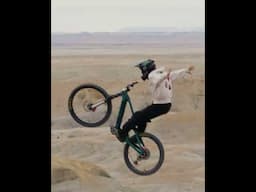 Santa Cruz Bullit - the downhill bike with a built-in chairlift