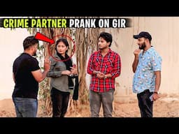 Crime Partner Prank on Girl | Prank in Pakistan | Zaid Chulbula