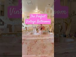 It is actually the perfect vintage bathroom, no notes. Jackie Gaughan Suite at El Cortez in Vegas 💘