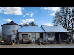 Fun Antique Shop! Cluttered Coop Decorating Inspiration Primitive, Farmhouse, Cottage, Garden, Core