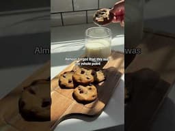 Chocolate Chip Cookies and Milk 🍪🥛made my day #nestletollhouse #chocolatechipcookies #thepointthe