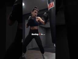 Boxing Isn’t Just a Workout. It’s a Comeback 🥊👊(female boxing - heavy bag) #boxingworkout