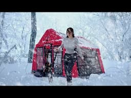 - 20 ℃ inflatable tent solo survival camping in snowstorm / Everything frozen overnight