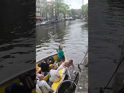 Ne faites pas ça à Amsterdam ! Tuto vélos gratuits