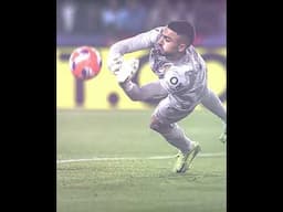 Awesome GK 😳 Leo Roman vs Barcelona 🥵