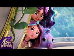 Can Sophia and Ava Hide The Baby Unicorn From Ms. Furi?? - Unicorn Academy - Short