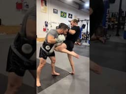 The Style That Smothers Punchers—Muay Khao, Explained