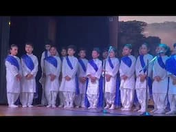 एक ही रंग में रंग जाए