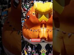 Decenas de miles de manifestantes salen a la calle en EEUU contra el "rey" Trump