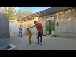 Hashem's verbal conflict with neighbor Tayyaba