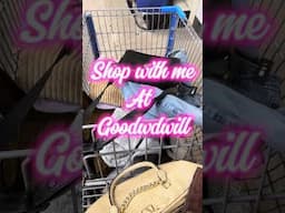 Quick thrift trip! 🙌🏾❣️