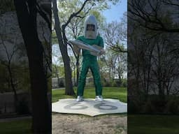 The Muffler Man Wilmington IL  Route 66 now The Gemini Giant. #spaceman  #mufflerman #travelvlog