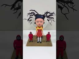Terrifyingly Fun! Clay Bobbleheads Play '123 Wooden Man' With Squid Game Doll