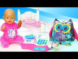 Baby Annabell doll needs a new bed! Baby doll teeth brushing and choosing pijamas.
