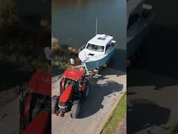 Is the Makaira Gen3 35 a trailer boat?