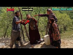 Storm in the Heart of the Nomads:The Endless Conflict Between Elnaz and FatimaدیناLivingstoneدینا
