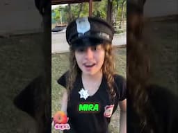 Valentina y Maria Clara en español ¡Manzana NO! Aprende a Compartir Frutas y Verduras