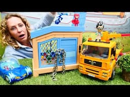 Spielspaß mit den Pyjamahelden - Romeo hat Catboy und Gekko eingesperrt - Video mit Nicole
