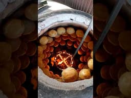 Yeh hai Kazakhstan ka samsa #streetfood #foodvlog #shortsfeed #shortsviral #shortvideo #almaty