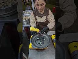 Minions Pancake Art in Cambodia – Street Food Master at Work! 🇰🇭  #minions #phnompenh  #streetfood