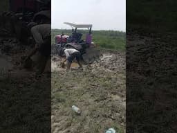 evakuasi traktor selip/ amblas