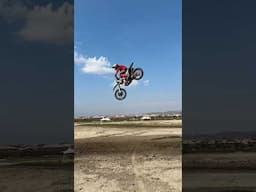 Can you dip it!? 💥 #shortvideo #dirtbike #youtubeshorts