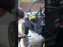Washing my friend’s buggy and checking it out!