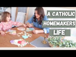 A DAY in the LIFE of a CATHOLIC HOMEMAKER