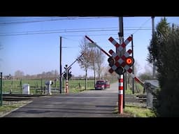 Spoorwegovergang Wichelen (B) // Railroad crossing // Passage à niveau