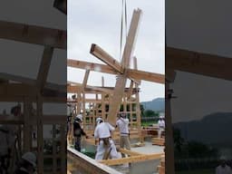 【大黒柱の四方差し】 #大工 #伝統建築 #木工 #carpenter #woodworking #japanesearchitecture
