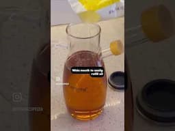 Femora oil dispenser