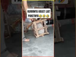 KURIRNYA KAGET LIHAT PAKET #kurir #paket #pengiriman #shopee #lucu #lucuabis #hiburan #short