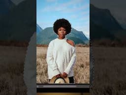 The Right Way to Blur Backgrounds in Photoshop! #Shorts