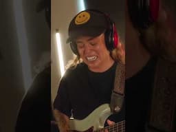 🎸