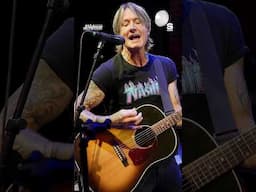 Keith Urban Performs "Springsteen" by Eric Church